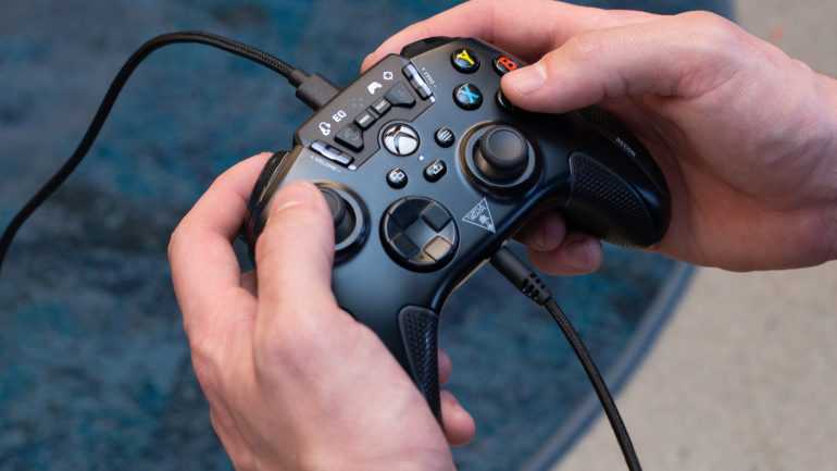 Aksesoris Gaming Terbaik Yang Diluncurkan di E3 2021-Turtle Beach Recon Controller